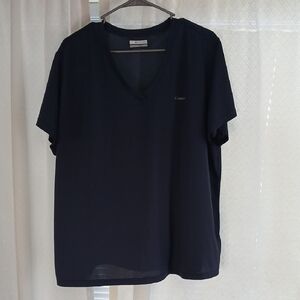 Columbia Dark Navy V-Neck Omni-wick Short Sleeve Tee